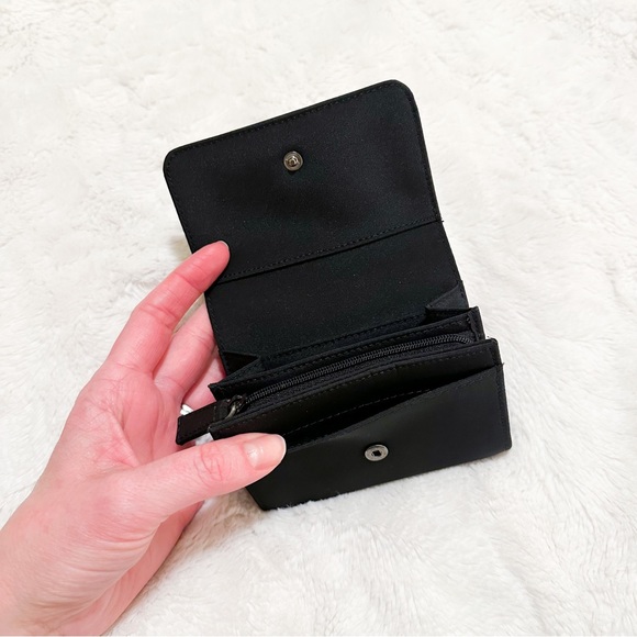 Y2K Vintage Nylon Wallet by Guess - Picture 2 of 5